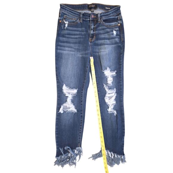 Judy Blue Fringe Skinny – Distressed Perfection Size 5/27 - Picture 1 of 3